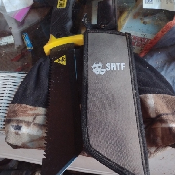 SHTF Kitchen Saw/Knife with Sheath - Picture 1 of 4